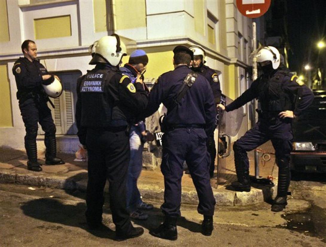 Δύο νεκροί στα Εξάρχεια από αιχμηρά αντικείμενα