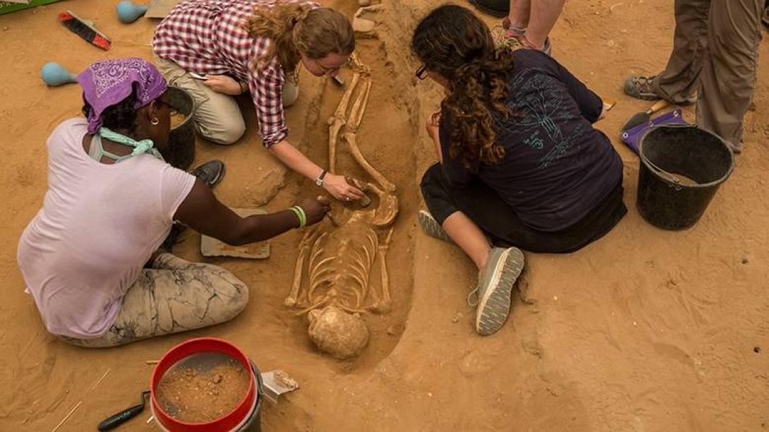 νεκροταφειο