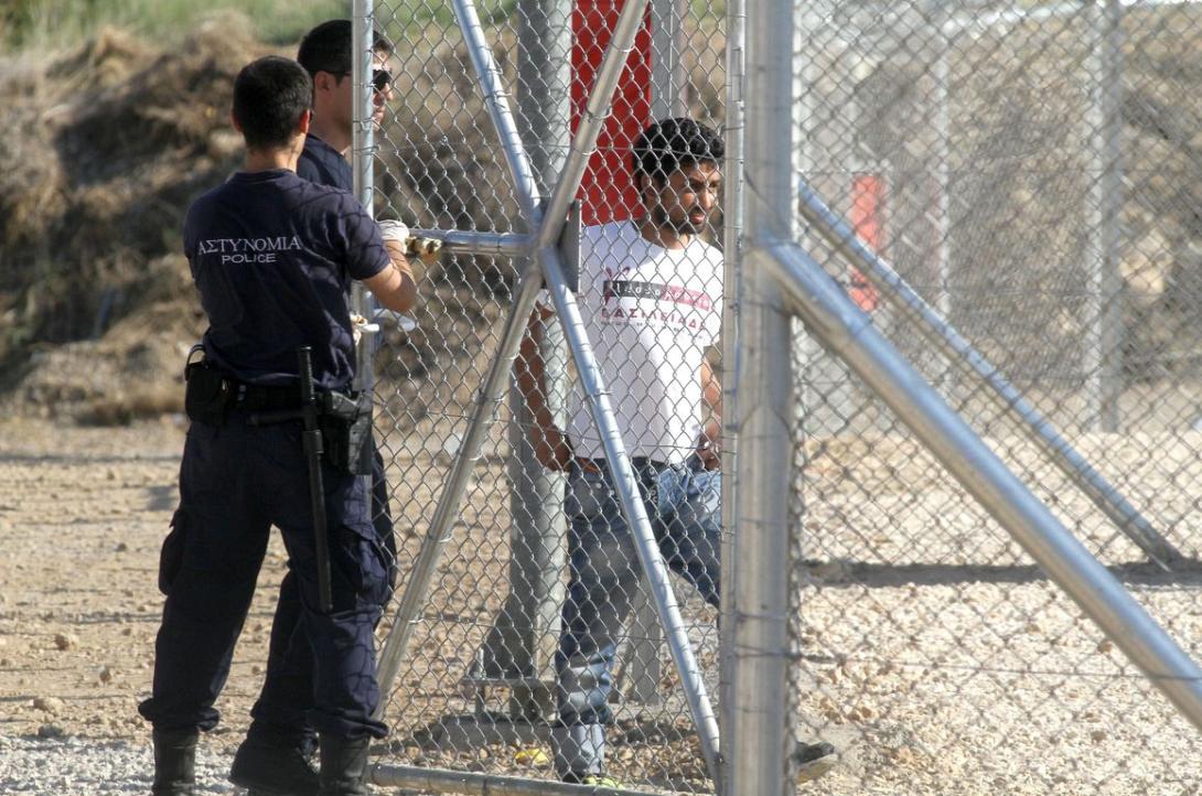 Απελευθερώθηκαν οι πρώτοι κρατούμενοι της  Αμυγδαλέζας 