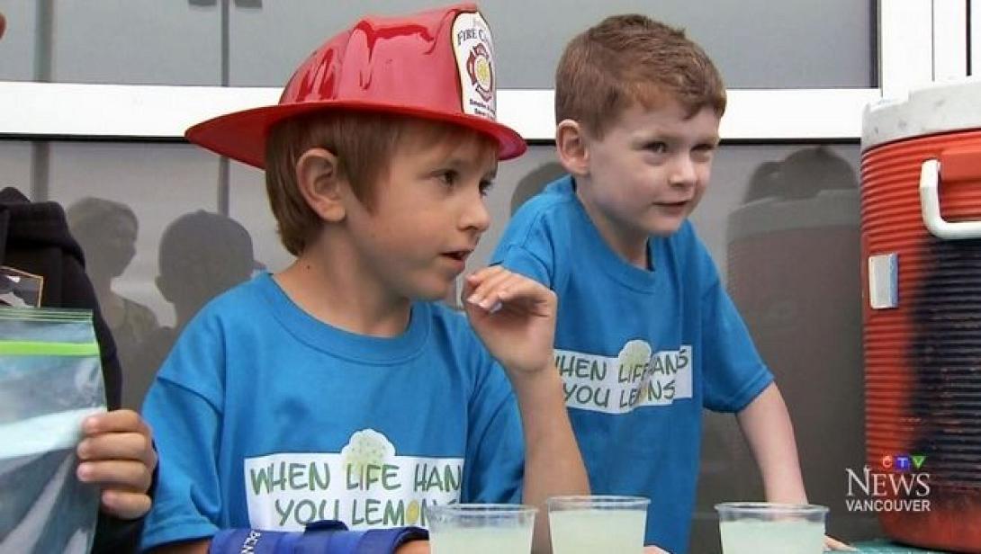 Εφτάχρονος μάζεψε 40.000 δολάρια για να χειρουργηθεί ο φίλος του (βίντεο)