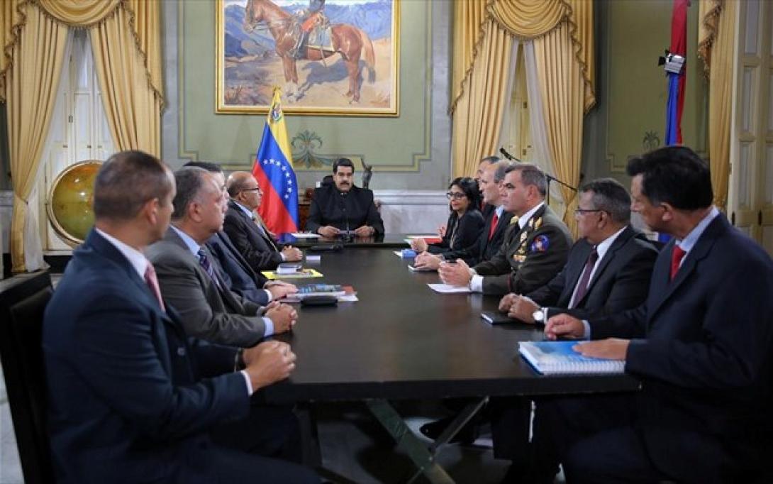 nikolas-madouro-upourgiko-sumboulio.jpg