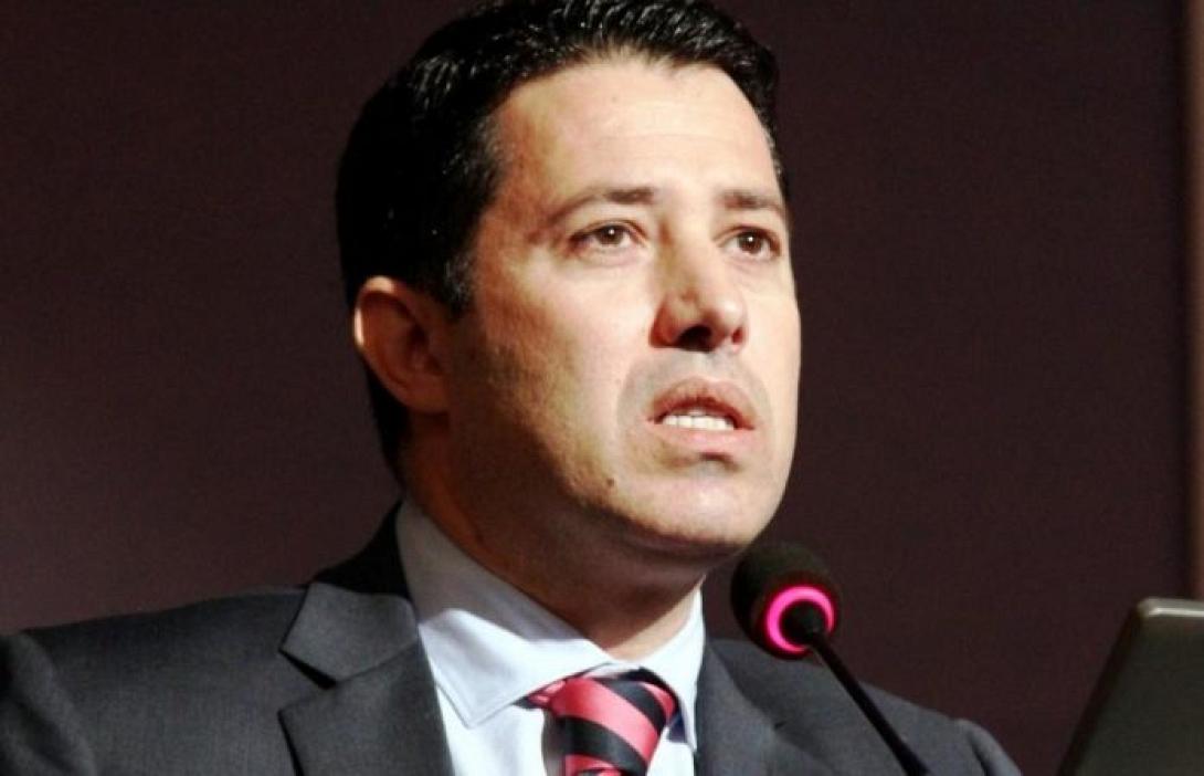 νίκος μανιαδάκης