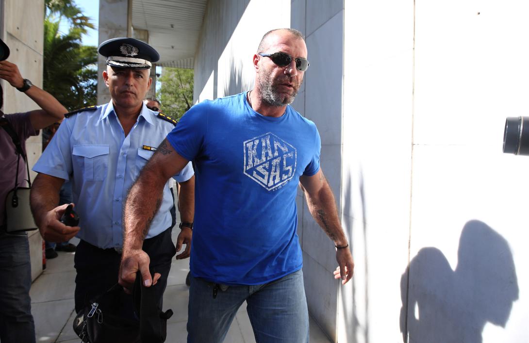 Σε κατ&#039; οίκον περιορισμό ο βουλευτής της ΧΑ Νίκος Μίχος