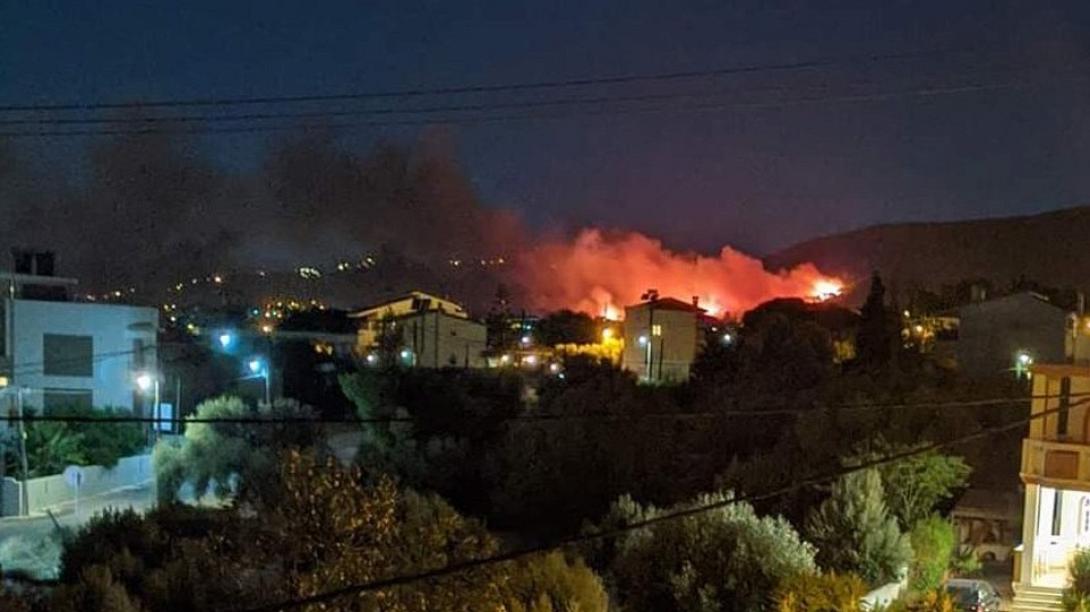 Φωτιά στη Νέα Μάκρη