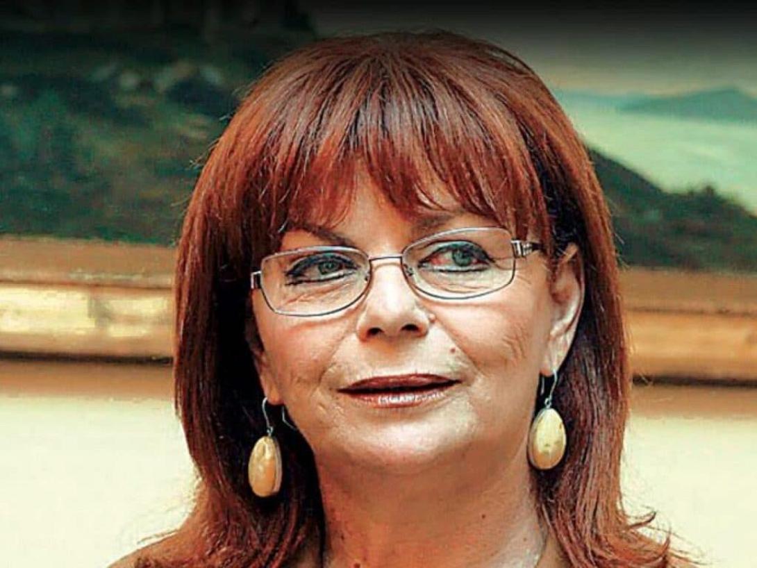 nora_katseli_1.jpg