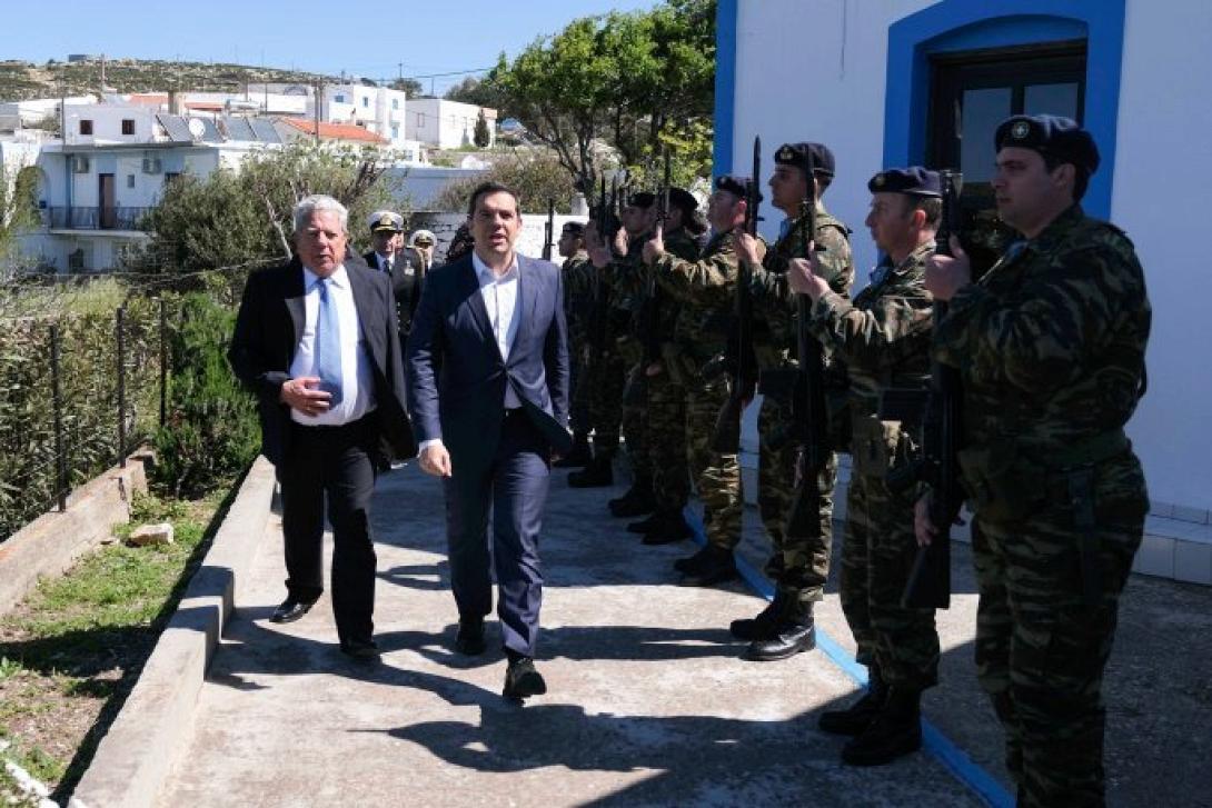 o-tsipras-sto-agathonisi.jpg