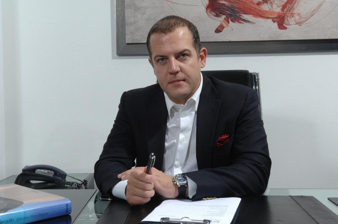 ΜΕ ΑΥΤΟΛΟΓΟ ΛΙΠΟΣ ΟΙ ΠΛΑΣΤΙΚΕΣ ΕΠΕΜΒΑΣΕΙΣ