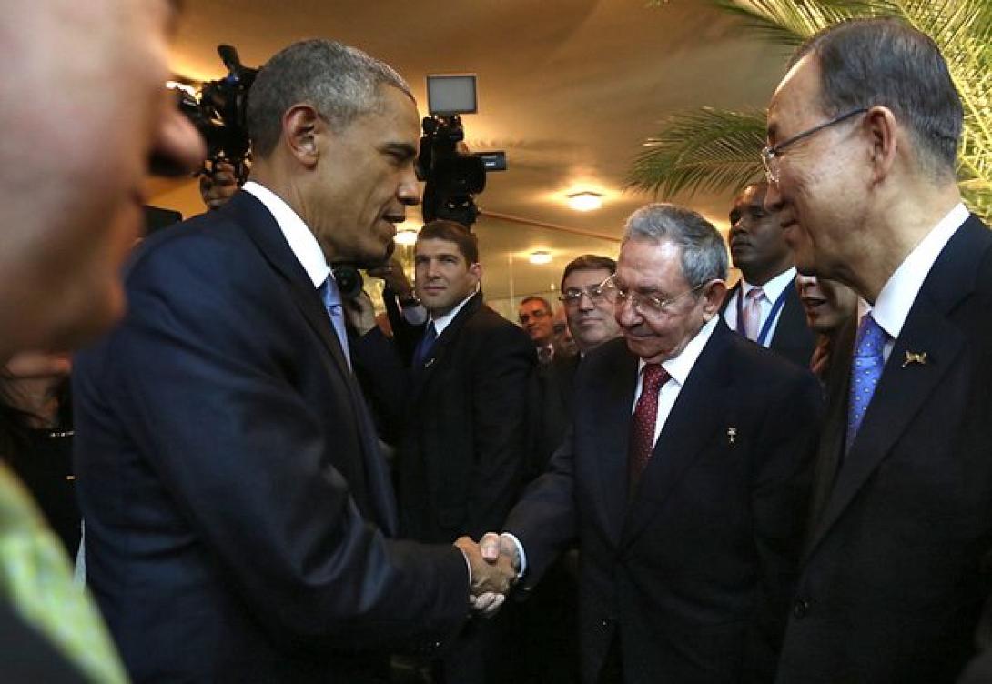 obama-castro.jpg