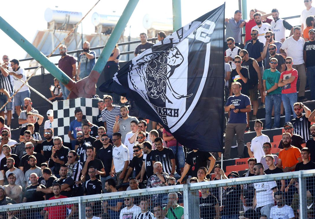 ofi-fila.jpg