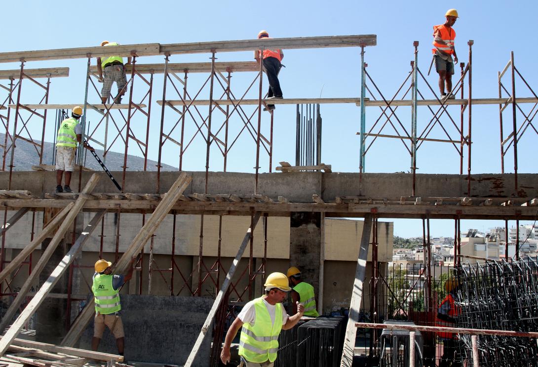Την Τετάρτη το έκτακτο επίδομα στους οικοδόμους
