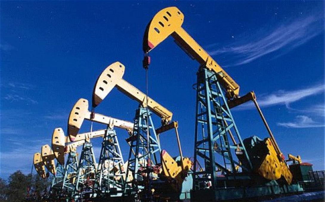 Κάτω από τα 50 δολάρια το βαρέλι ο «μαύρος χρυσός»
