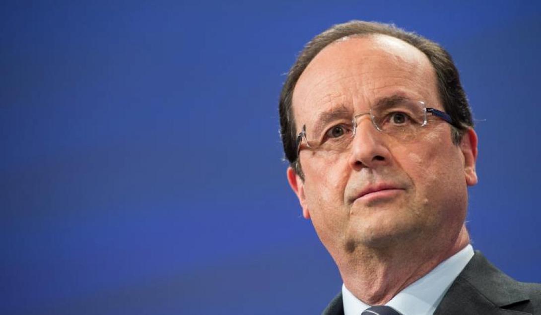 Ολάντ: Η Ελλάδα πρέπει να τηρήσει τις δεσμεύσεις της στην τρόικα