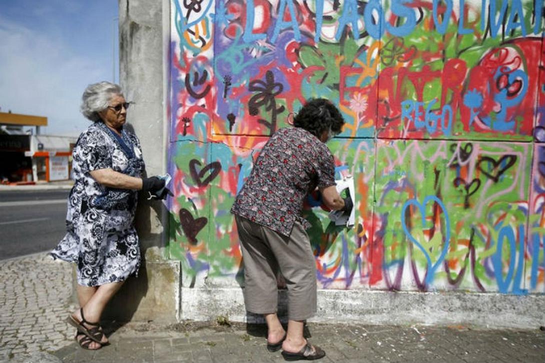 ηλικιωμενοι γκραφιτι