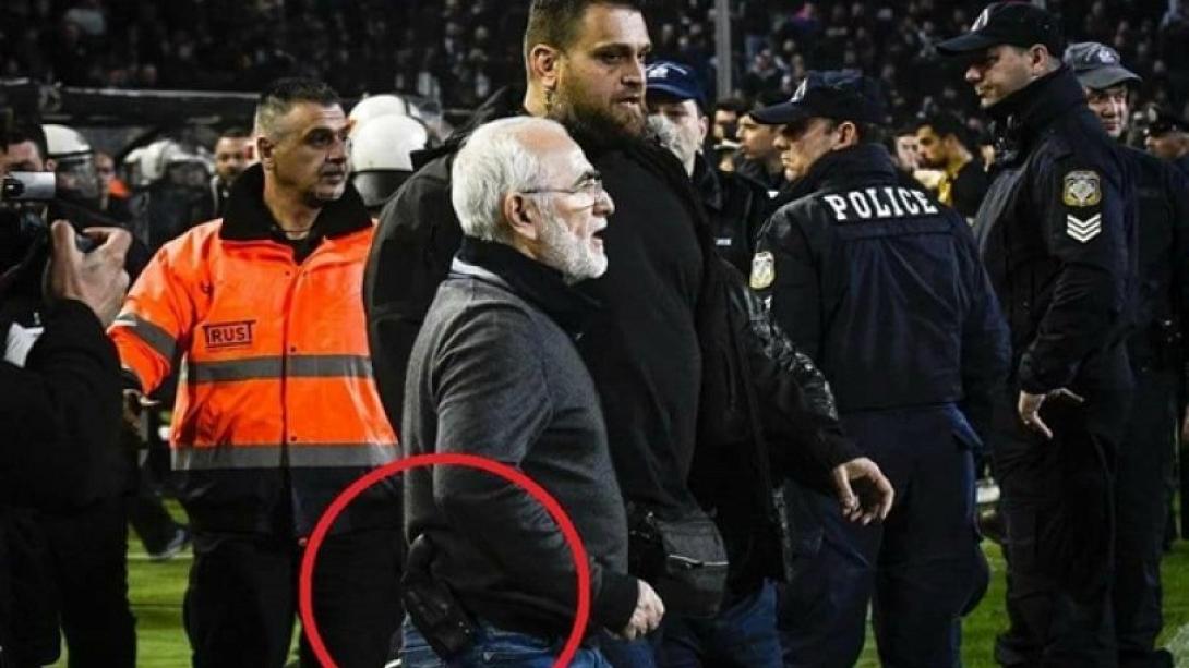 σαββιδης οπλο.jpg