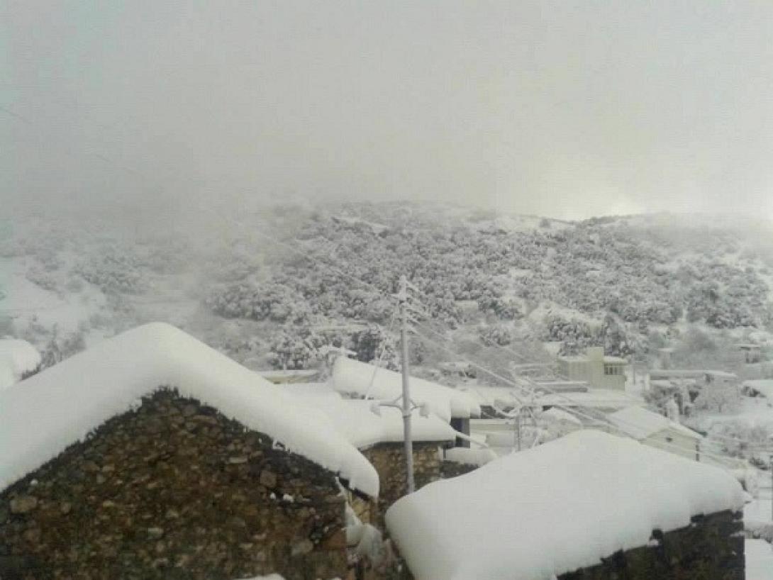 'Εγκυος και βρέφος χρήζουν μεταφοράς στο νοσοκομείο στο παγωμένο Οροπέδιο Λασιθίου