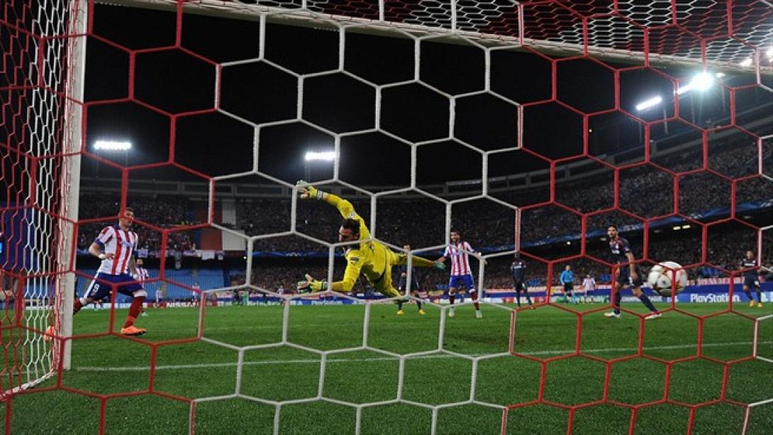 Champions League: Η Ατλέτικο 4-0 τον τραγικό Ολυμπιακό