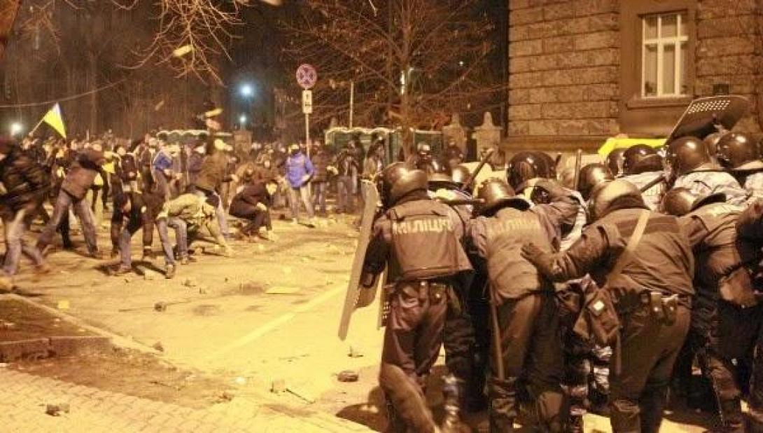 Ουκρανία: Οι διαδηλωτές εκκένωσαν το δημαρχείο του Κιέβου μετά την αποφυλάκιση ακτιβιστών