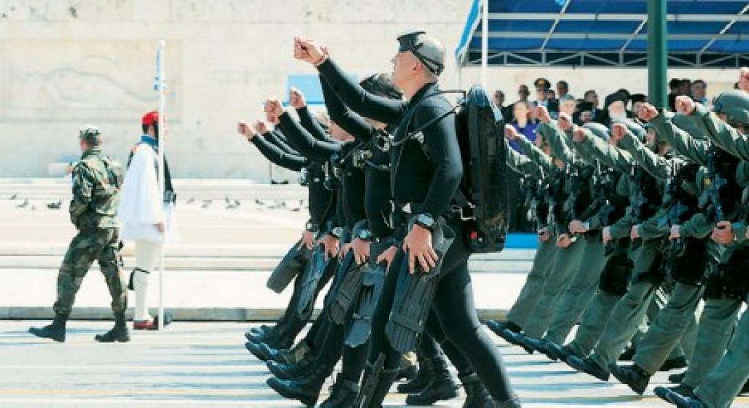 Μεταβαίνουν βατραχάνθρωποι στην Κεφαλονιά 