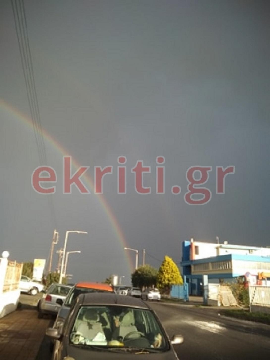 Διπλό ουράνιο τόξο πάνω από το Ηράκλειο