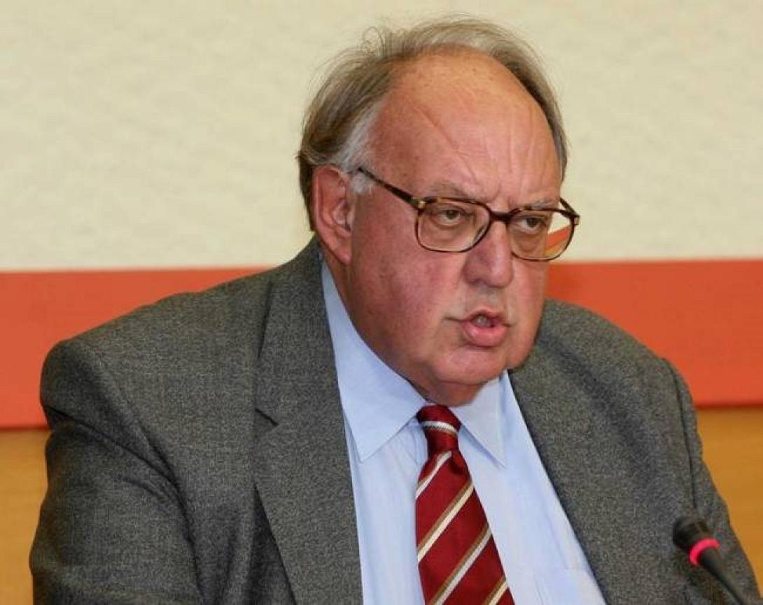 Προκαλεί ο Θεόδωρος Πάγκαλος