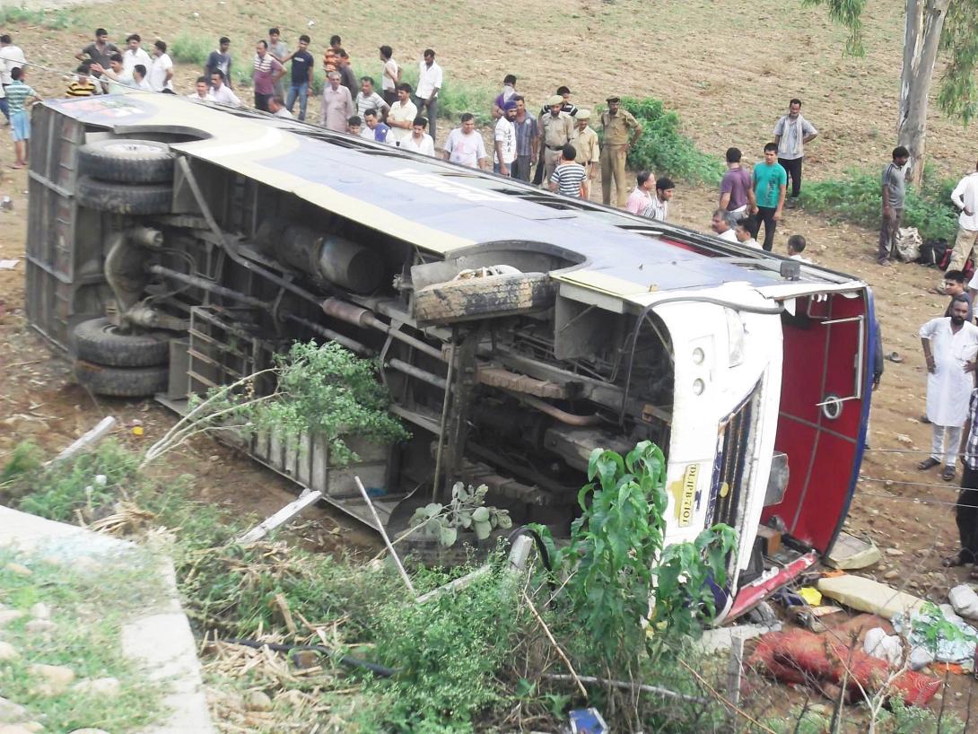 Τουρκία: Ανατροπή λεωφορείου με 15 νεκρούς και 27 τραυματίες