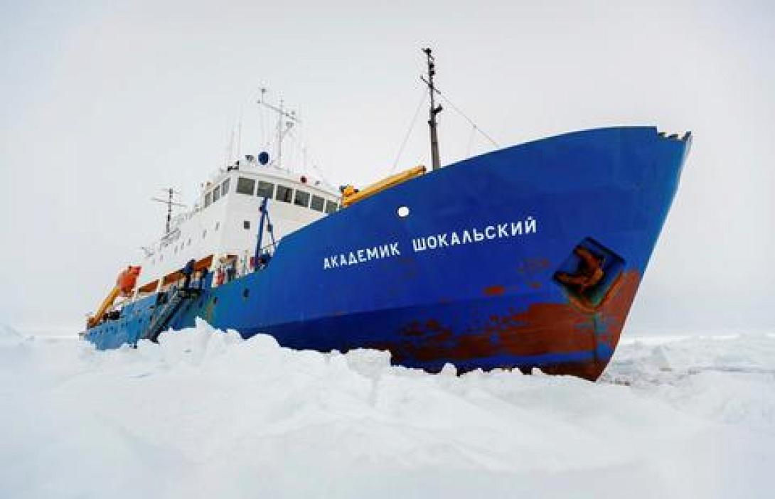 Διασωστικό ελικόπτερο για τους εγκλωβισμένους της Ανταρκτικής