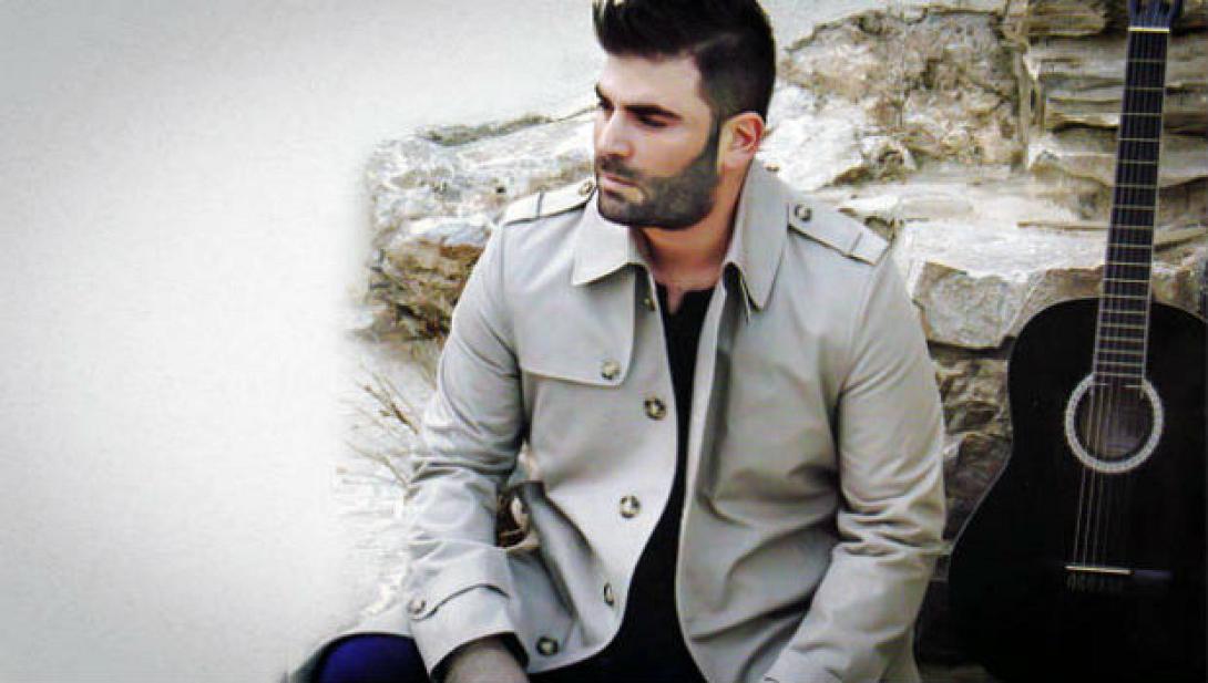 pantelis_pantelidis_skoupise_ta_podia_sou_kai_perase_stixoi.jpg