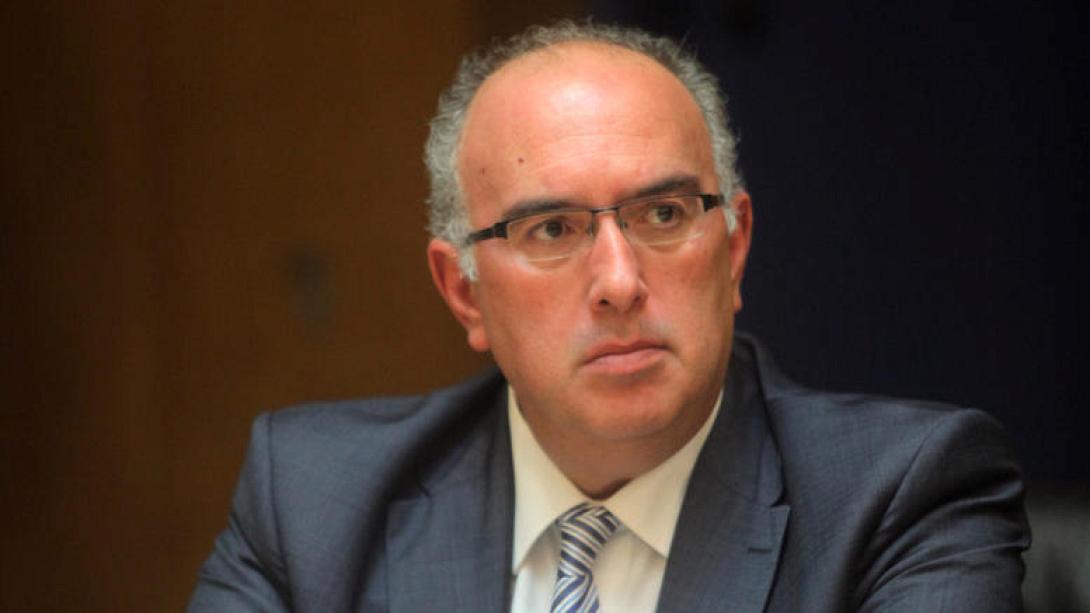 Υφ. Μεταφορών: Γωνιακό .. μαγαζάκι η Τρόϊκα