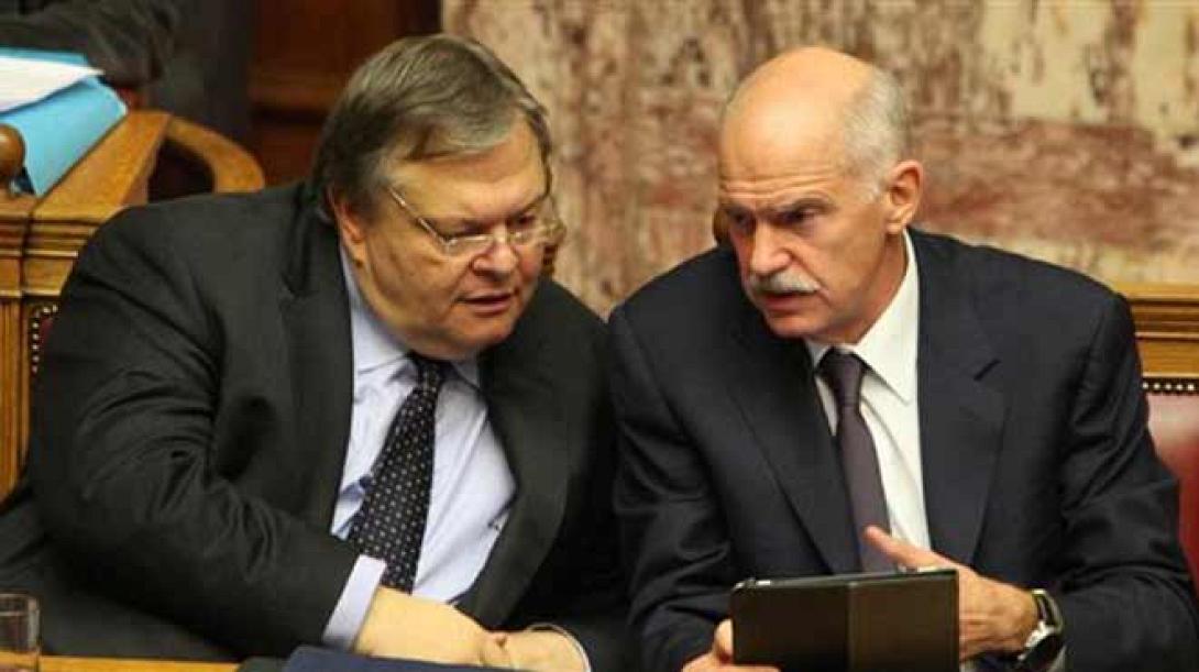 Διχασμός στο ΠΑΣΟΚ - Ντόμινο εξελίξεων στ&#039; άλλα κόμματα; 