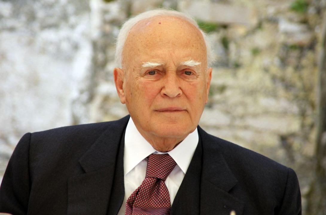 Το μήνυμα του Κάρολου Παπούλια για την Ημέρα της Γυναίκας