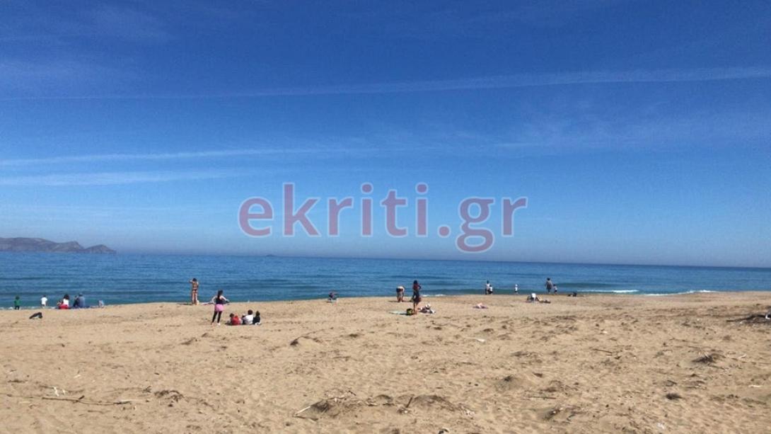 Άφησαν τις πόλεις και "έπιασαν" τις παραλίες οι Ηρακλειώτες
