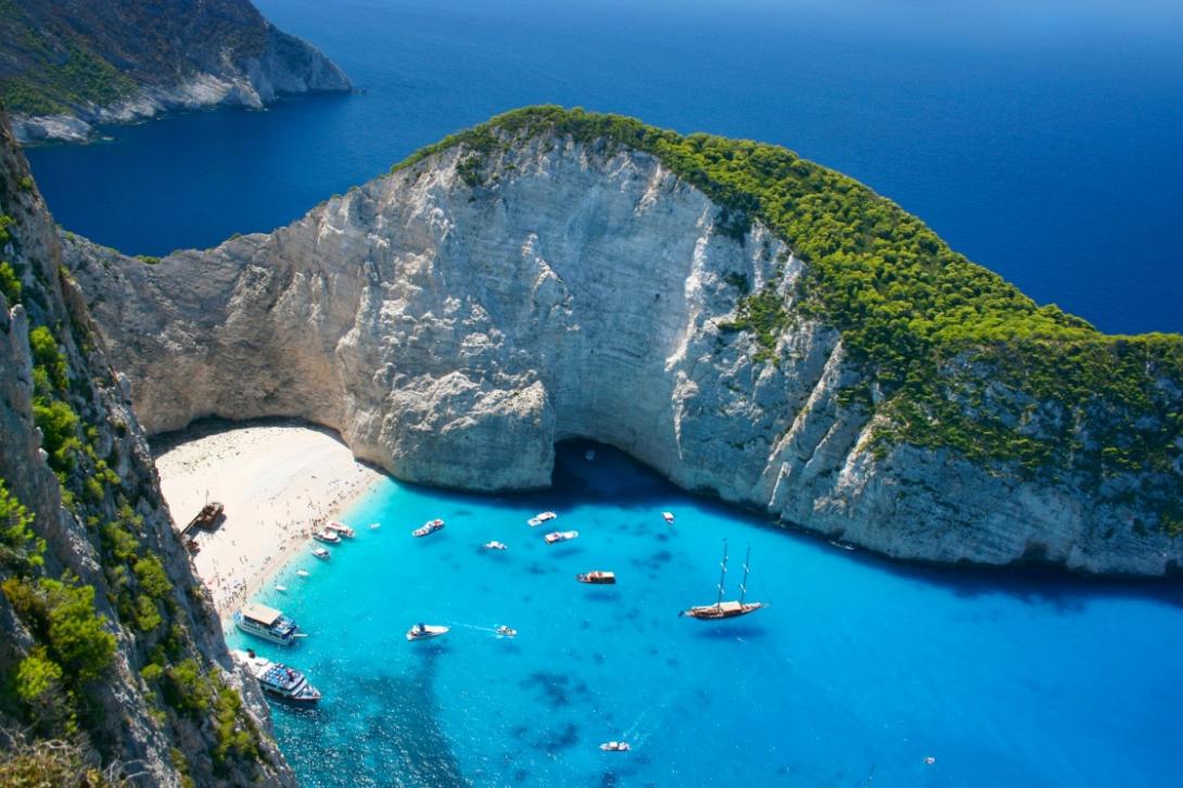 paralia_navagio_zakinthos_ellada_nisia_greece_diakopes.jpg