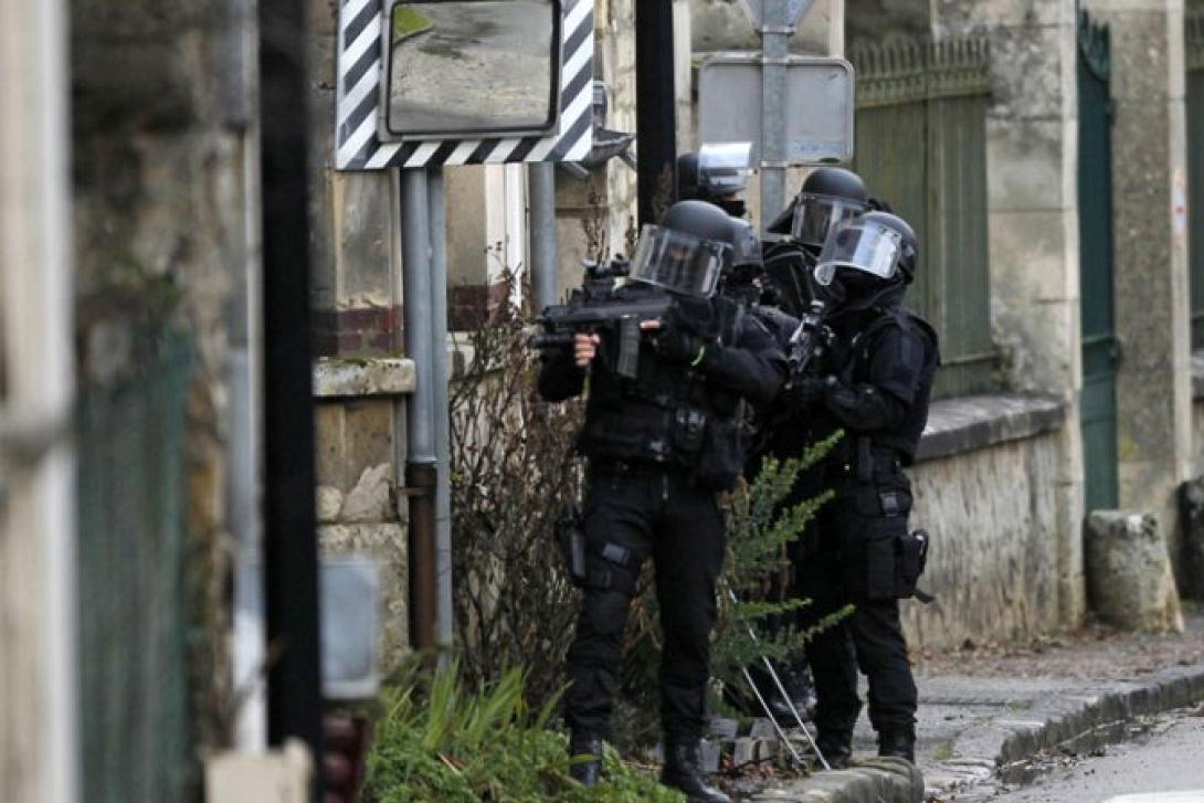 Νεκροί και οι τρεις τζιχαντιστές που κρατούσαν ομήρους στο Παρίσι