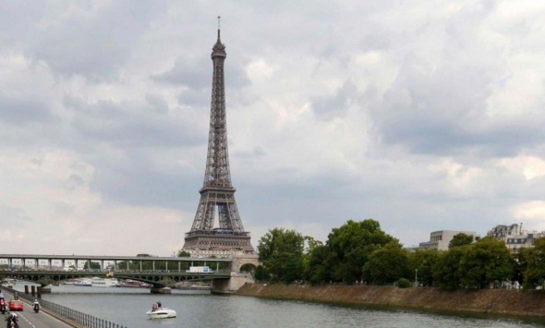 Bloomberg: Αύριο στο Παρίσι η συνάντηση τρόικας - Αθήνας