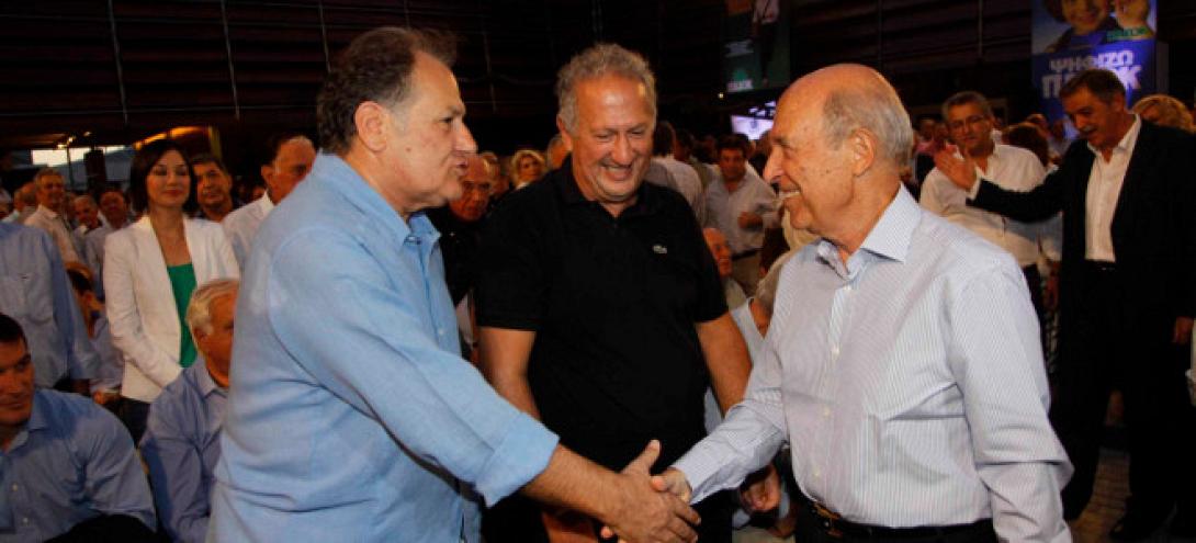 Παρών και ο Λαλιώτης στην &quot;Ελιά&quot; - άρθρο Σημίτη για την κρίση