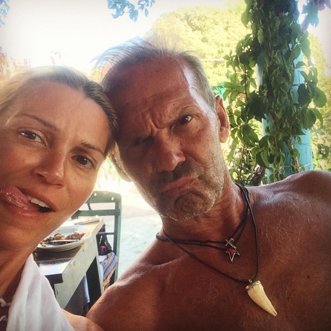 Πέτρος, Τζένη and friends στην Πάτμο