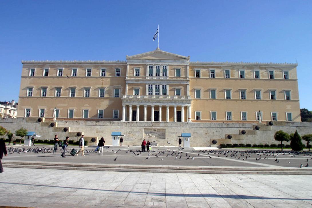Τηλεφώνημα για βόμβα στον περίβολο της Βουλής