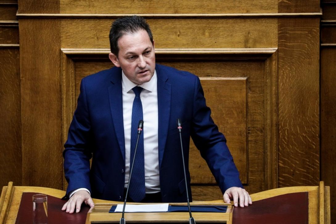Ο κυβερνητικός εκπρόσωπος Στέλιος Πέτσας σε ομιλία του στη Βουλή