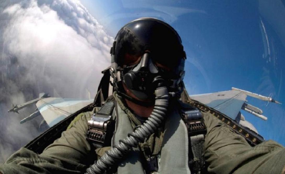 πιλότος f-16