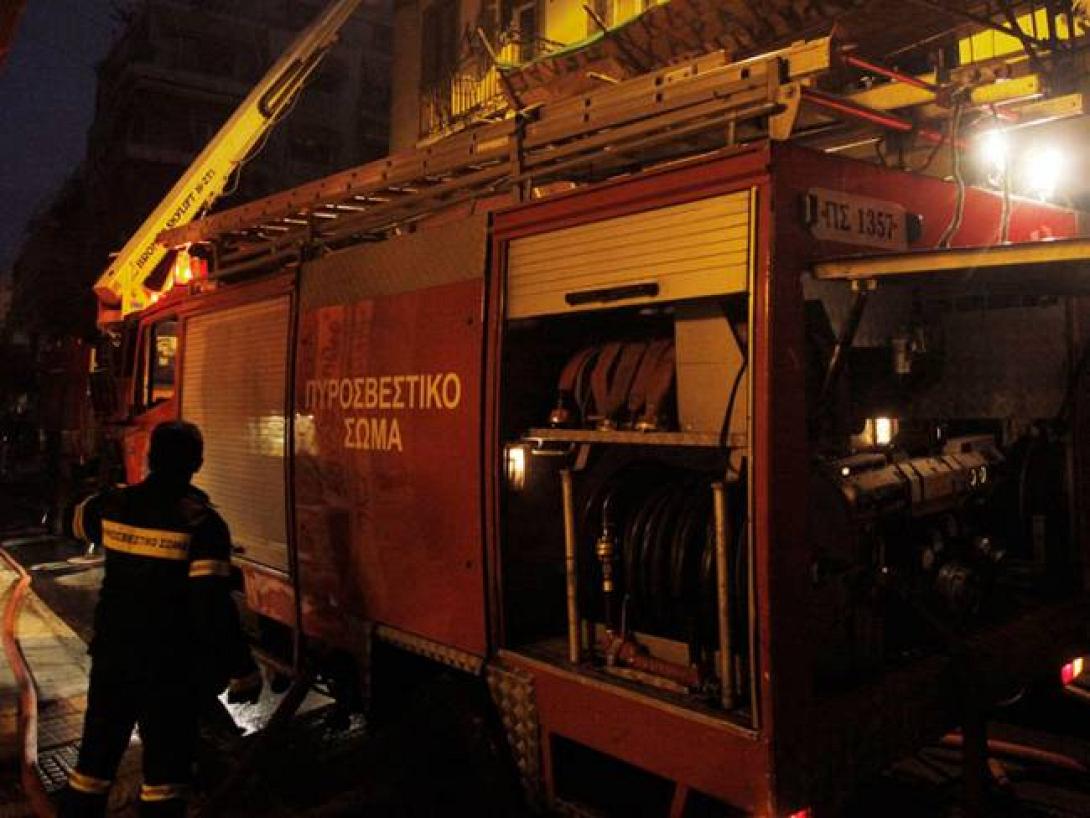Πυρκαγιά τα ξημερώματα σε καφετέρια στην Κηπούπολη στο Ηράκλειο
