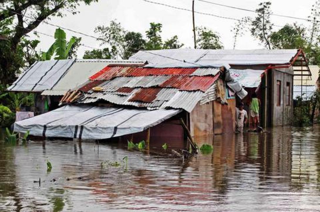 Τουλάχιστον 53 νεκροί από πλημμύρες και κατολισθήσεις στις Φιλιππίνες