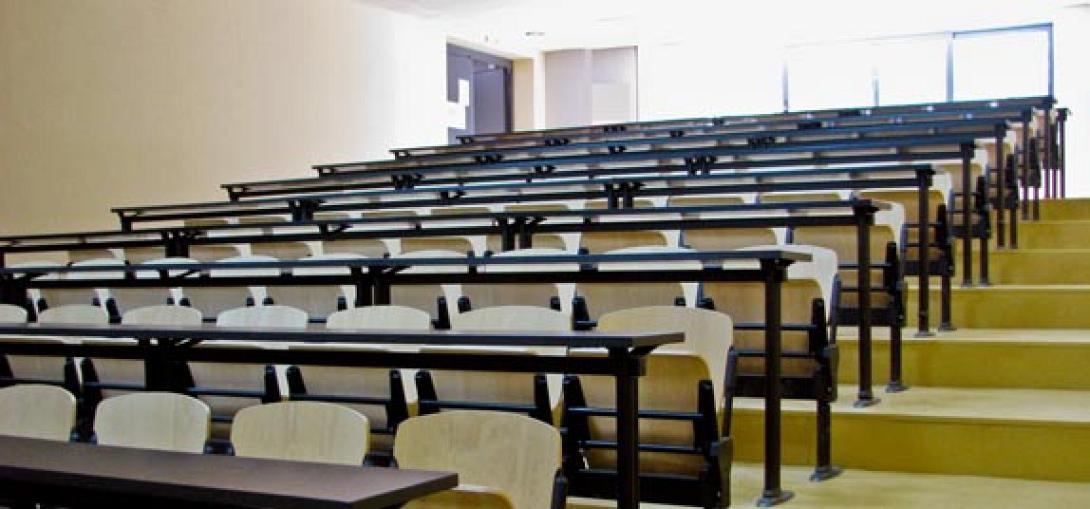 Το αυτοδιοίκητο των ΑΕΙ επικαλείται ο Λοβέρδος για τη φύλαξη των πανεπιστημίων