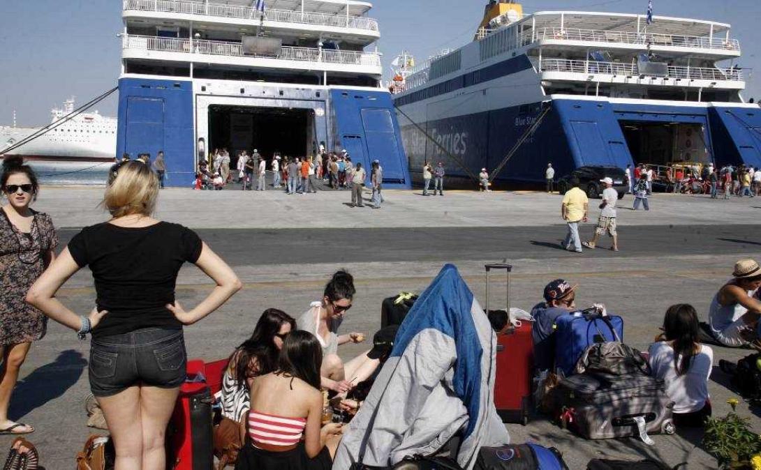 ploia-tourismos_aftodioikisi.jpg