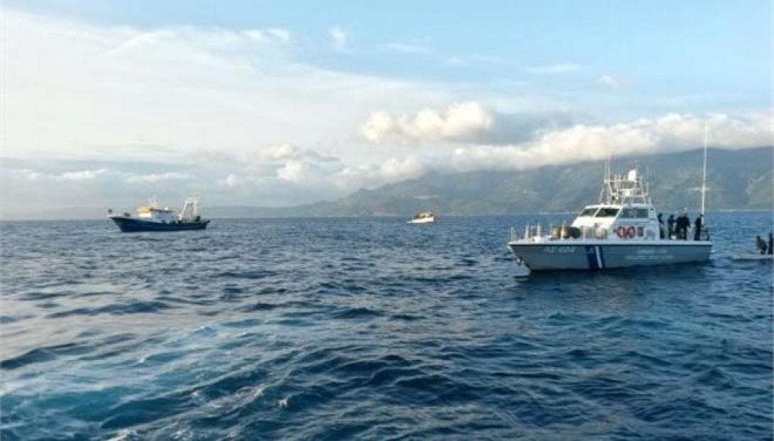 Διάσωση 25 μεταναστών από κανονιοφόρο του Πολεμικού Ναυτικού 
