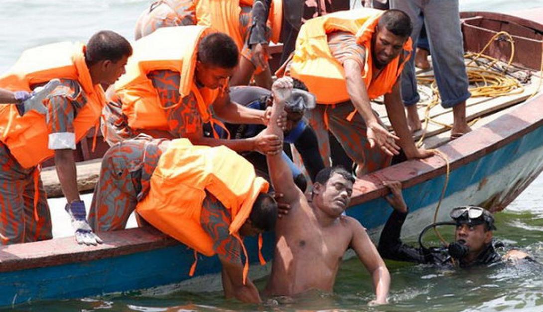Ξεπέρασαν τους 60 οι νεκροί από τη ναυτική τραγωδία στο Μπαγκλαντές