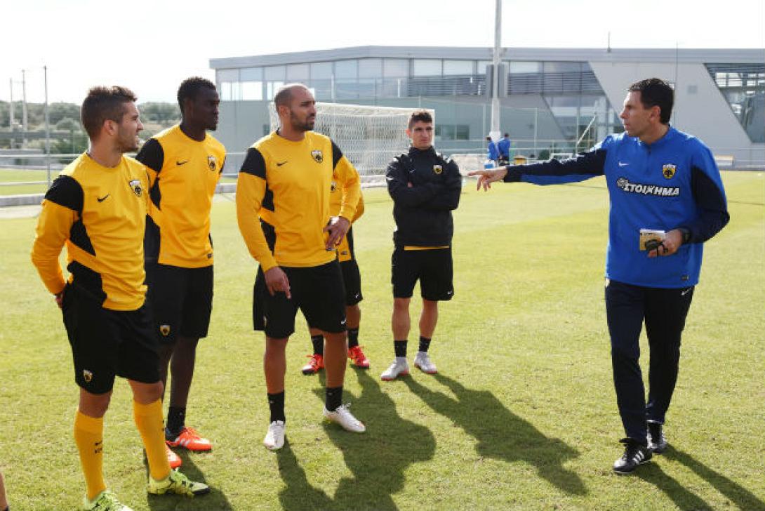 poyet-aek.jpg