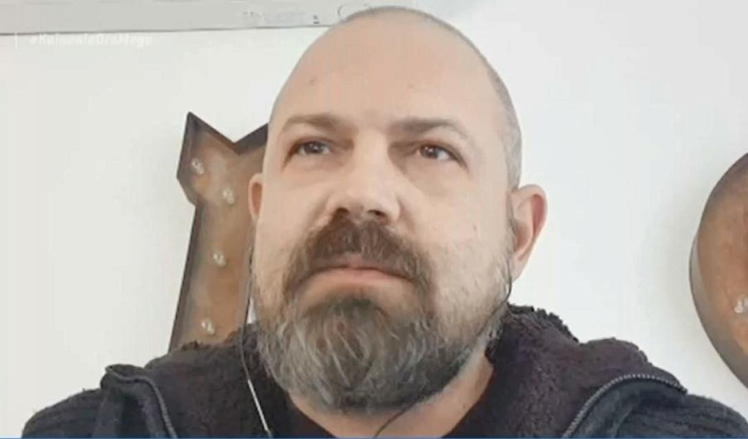 Κώστας Οικονομίδης 