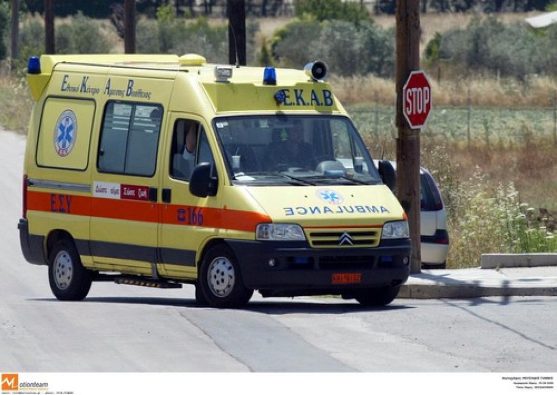 Σε σοβαρή κατάσταση ηλικιωμένος που παρασύρθηκε από δίκυκλο στα Χανιά