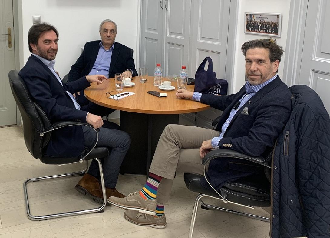 επίτιμοι πρόξενοι