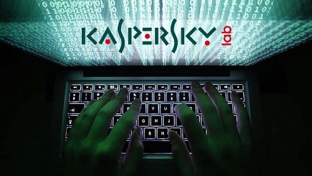 Ένας στους τρεις Έλληνες απειλείται μέσω διαδικτύου